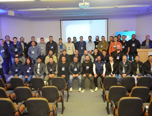 Eletropoll promove treinamento técnico e fortalece conexões no setor elétrico